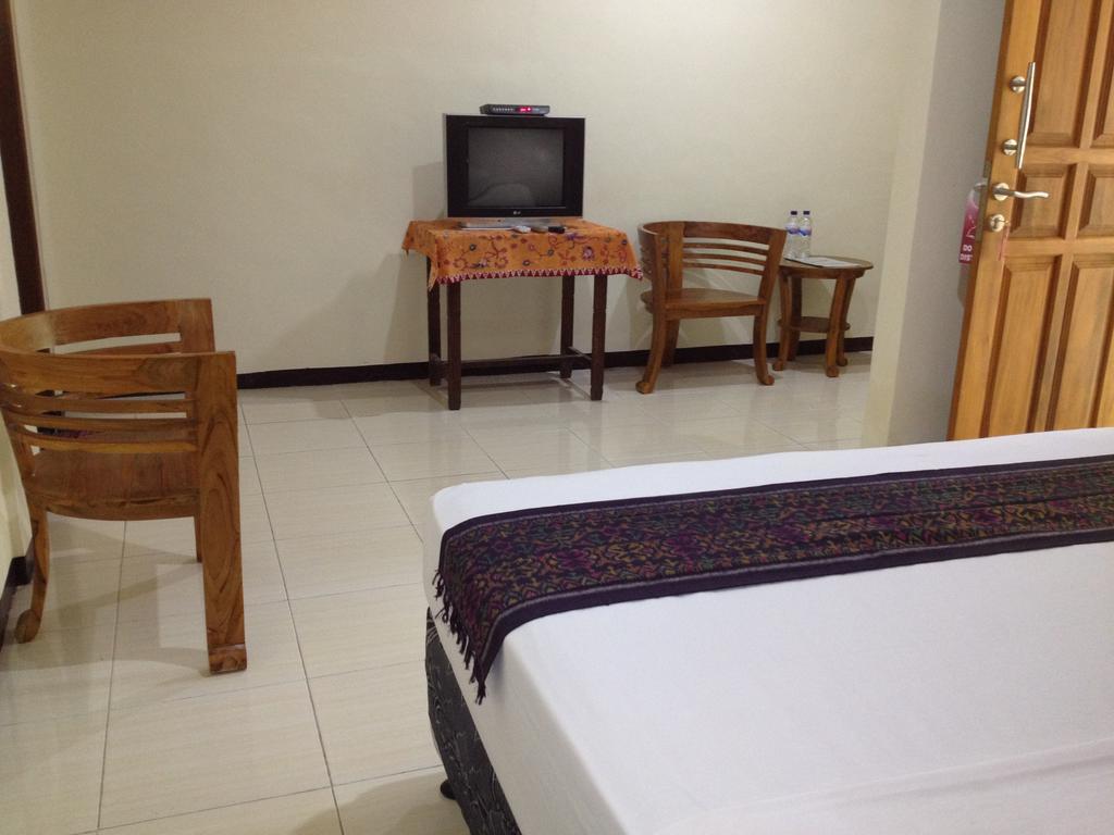 Astina Hotel Ловина Экстерьер фото